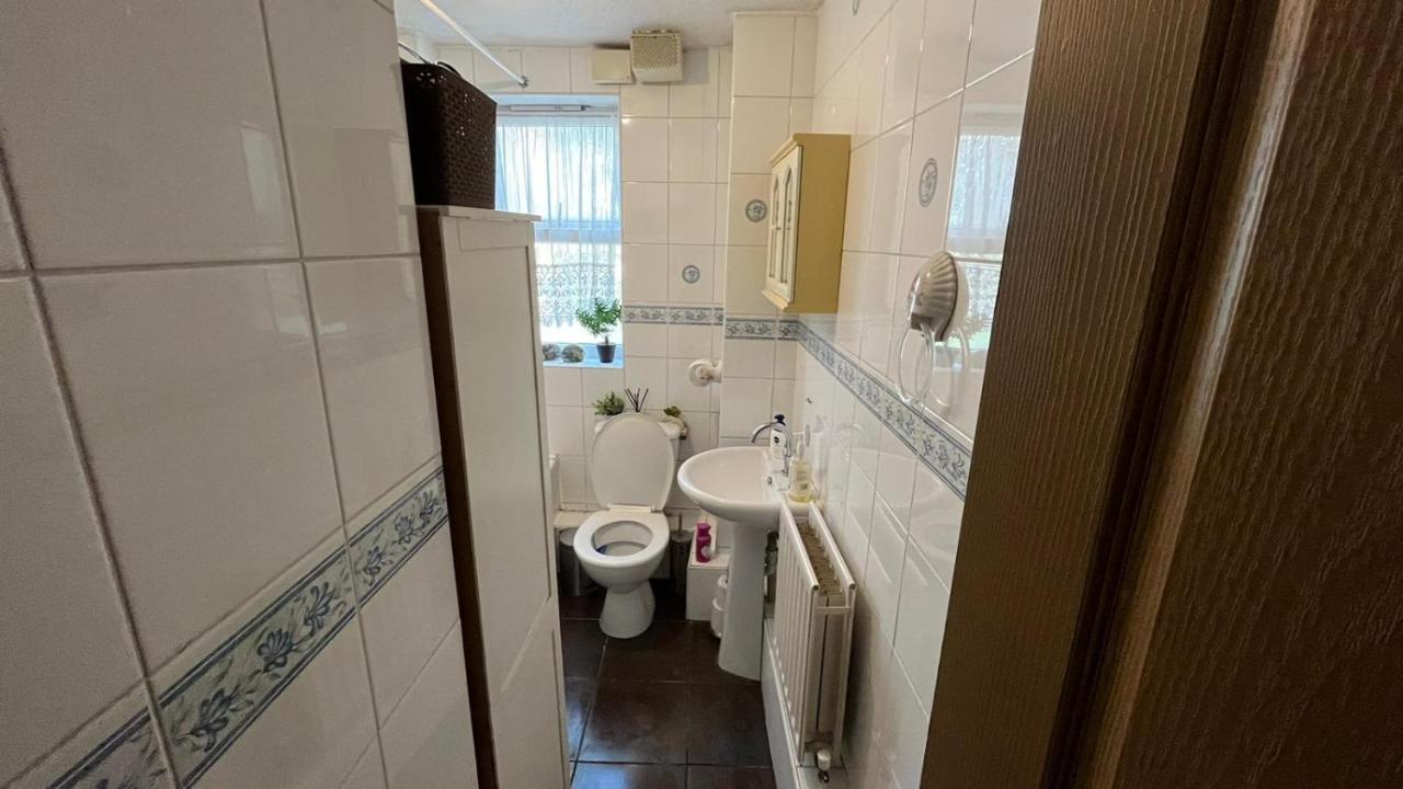 Stunning 3-Bed Apartment In Croydon Bagian luar foto